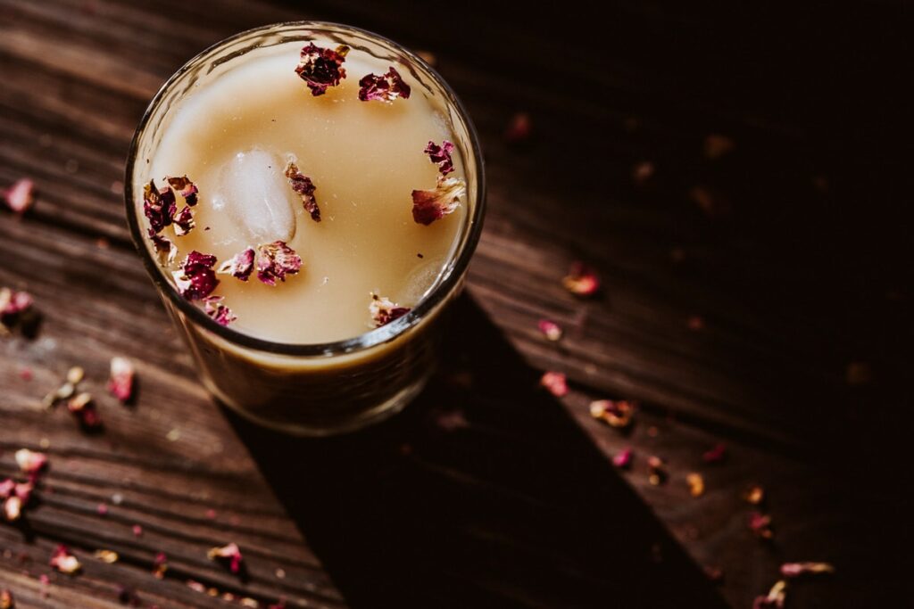 34 Refreshing Summertime Tea Recipes - The Solo Spoon