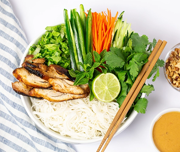 Sweet Sriracha Vermicelli Chicken Bowl for One